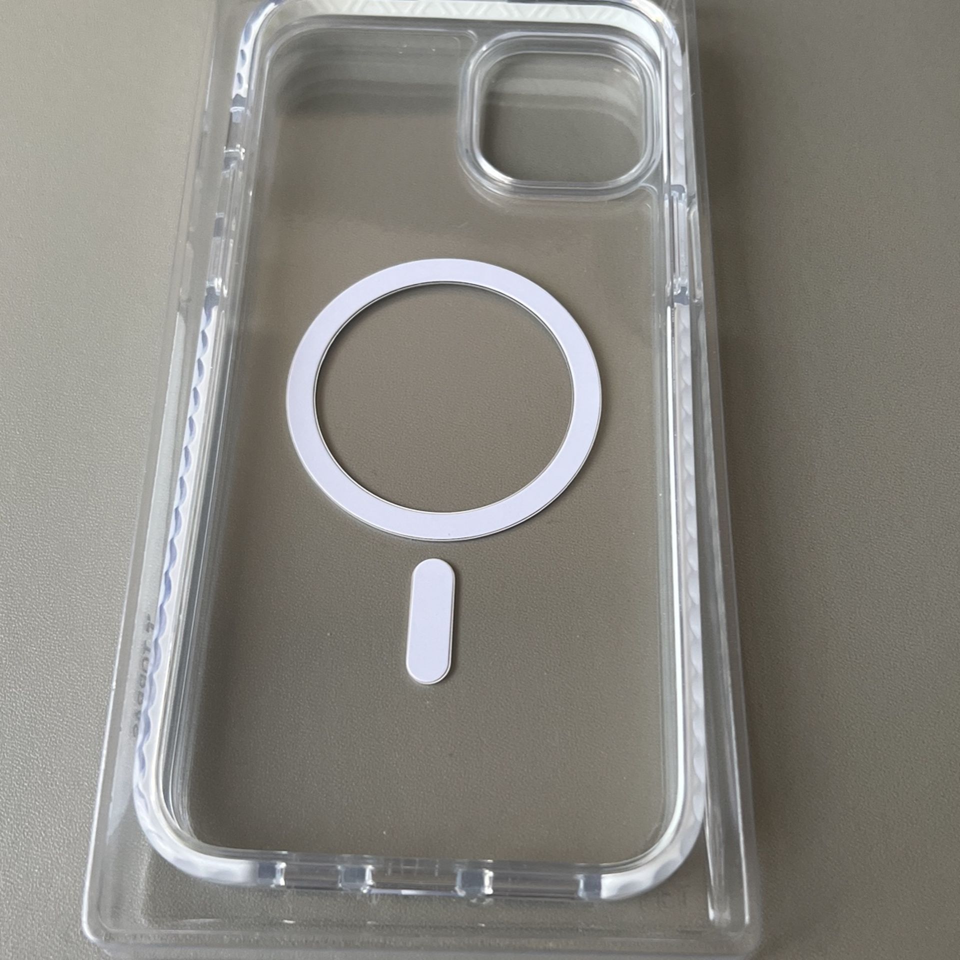 iPhone 14 Plus Magnetic Clear Case
