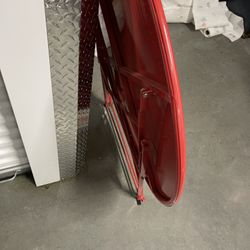 4 Foot Diameter Metal Table.  