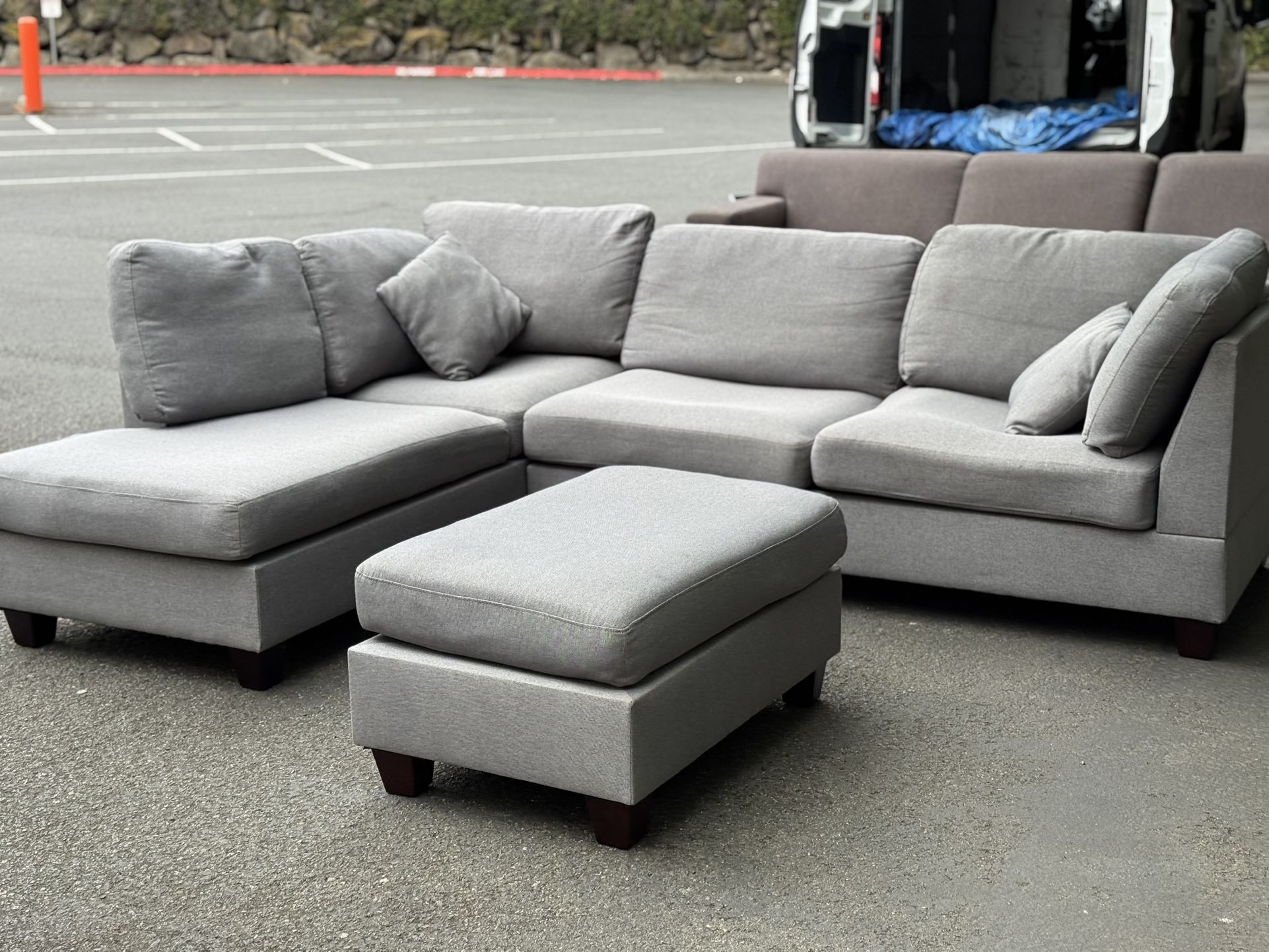 Sectional Couch Sofa Gray With Ottoman (Free Delivery)🚚