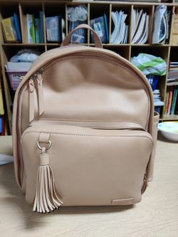 Skiphop Diaper Bag (Lightly Used) Front Zipper Doesn't Close
