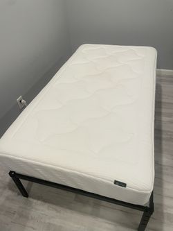 Twin 10” Mattress – Excellent Condition (Used 10 Months)
