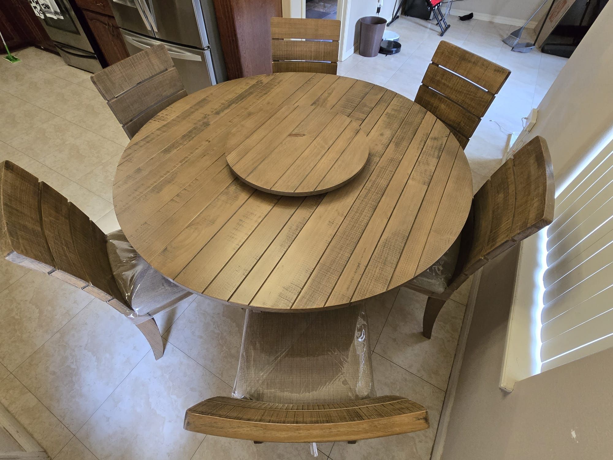 Round table With Lazy Susan For 6