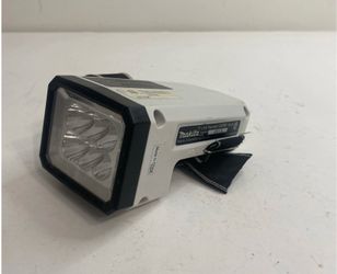 Makita LXLM01 18v LXT battery Powered LED Flashlight Tool Only