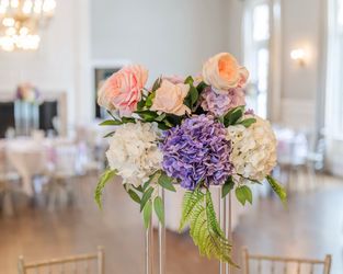 Wedding party centerpiece decor hydrangeas roses flowers