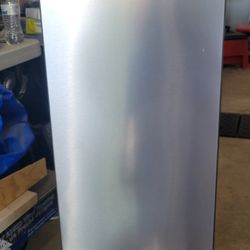Whirlpool Undercounter/Freestanding Ice Maker