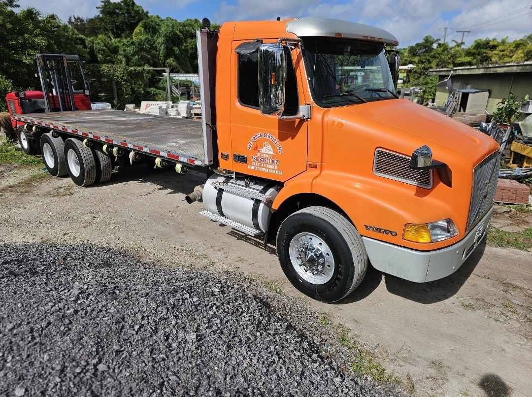 1999 Volvo VN