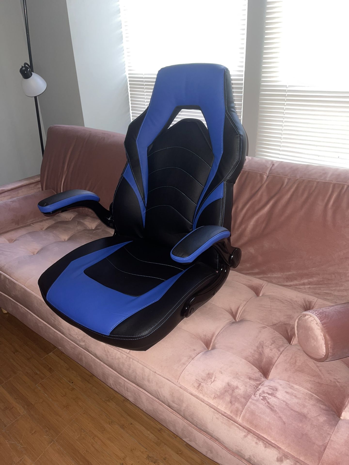 Staples Emerge Vortex Bonded Leather Gaming Chair