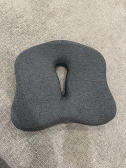 Memory Foam Seat Cushion – Coccyx / Tailbone Pain Relief