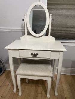Vanity Desk Vintage