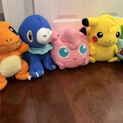 Pokémon Plushies 