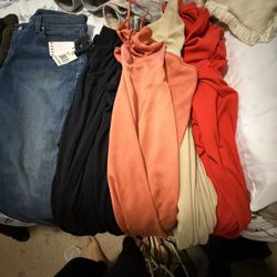 Bag Of 14 Pieces Of Clothing Great Condition!!  