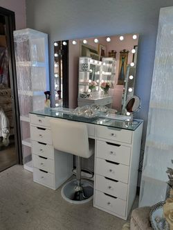 😍BEAUTIFUL NEW VANITY