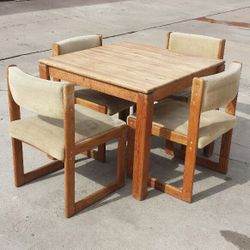 Oak Dining Table.   $150, OBO