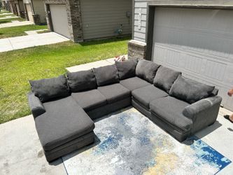 Oversized Gray Sectional Sofa with Chaise – Super Comfortable & Clean