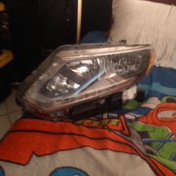 Nissan Rogue Headlight 