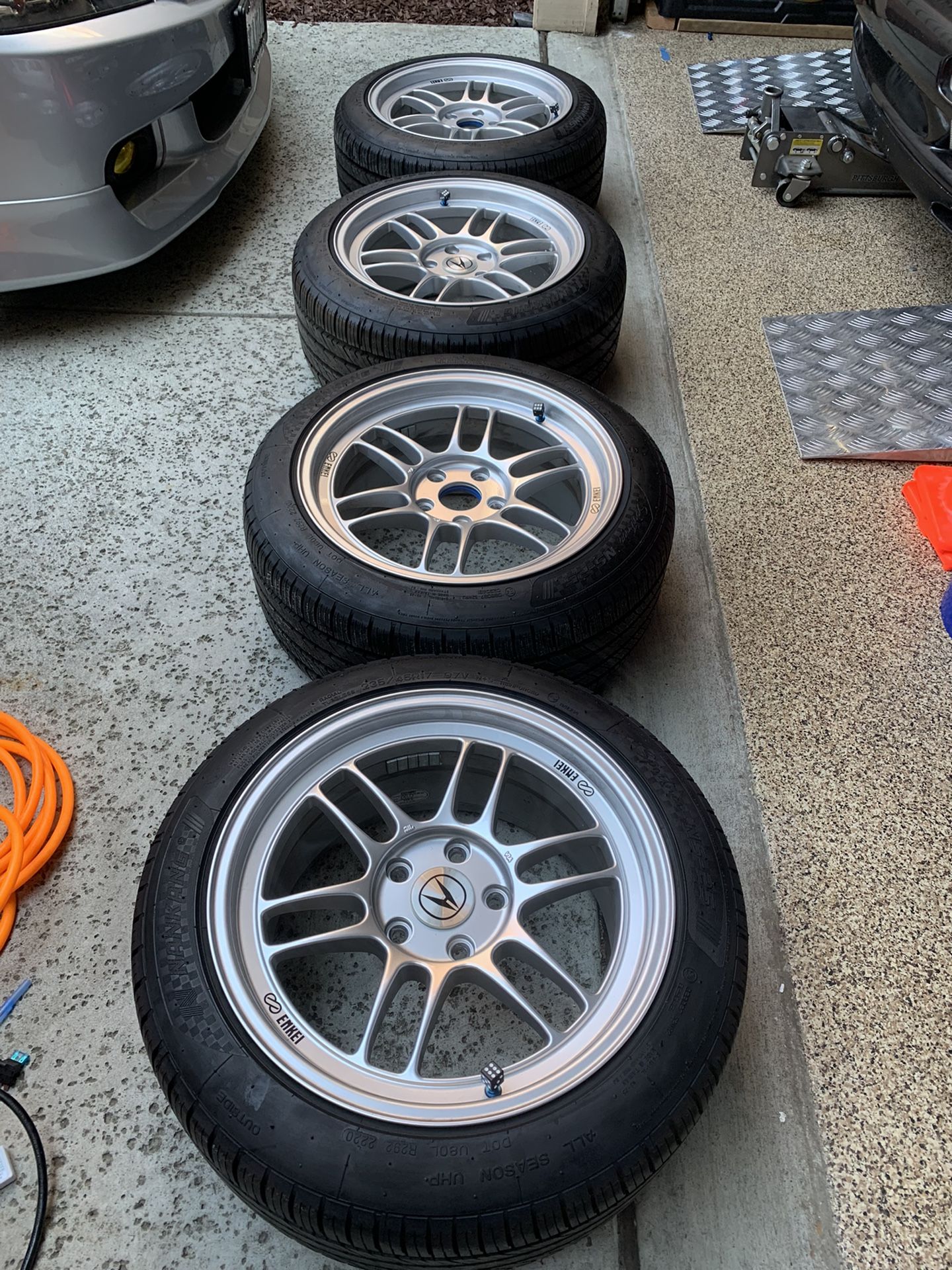 Enkei RPF1 17x9 5x114.3 +45 235/45/17