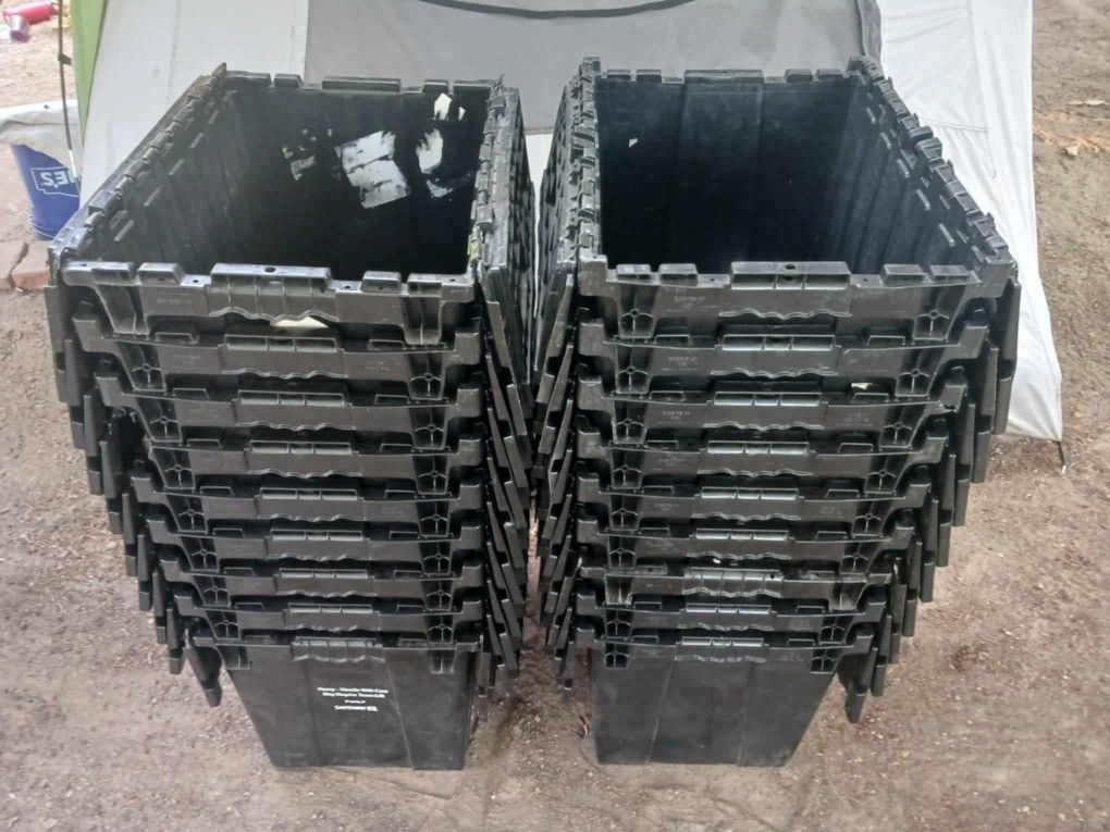 Industrial Stackable Plastic Totes With Hinged Lids