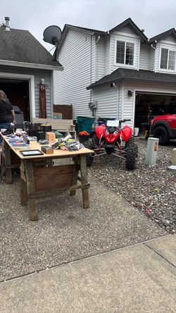 Yard sale 2613 NW 15th st