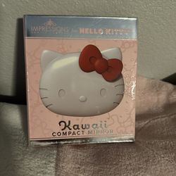 Hello Kitty Mirror