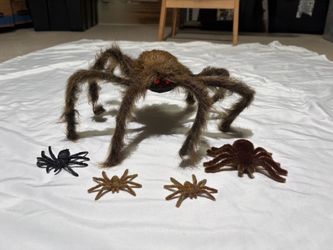 Halloween Spider Decorations Lot of 5 Large Furry Tarantula Red Eyes Haunted House