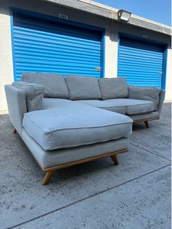 Article Sectional Couch 🛻Delivery Available🛻