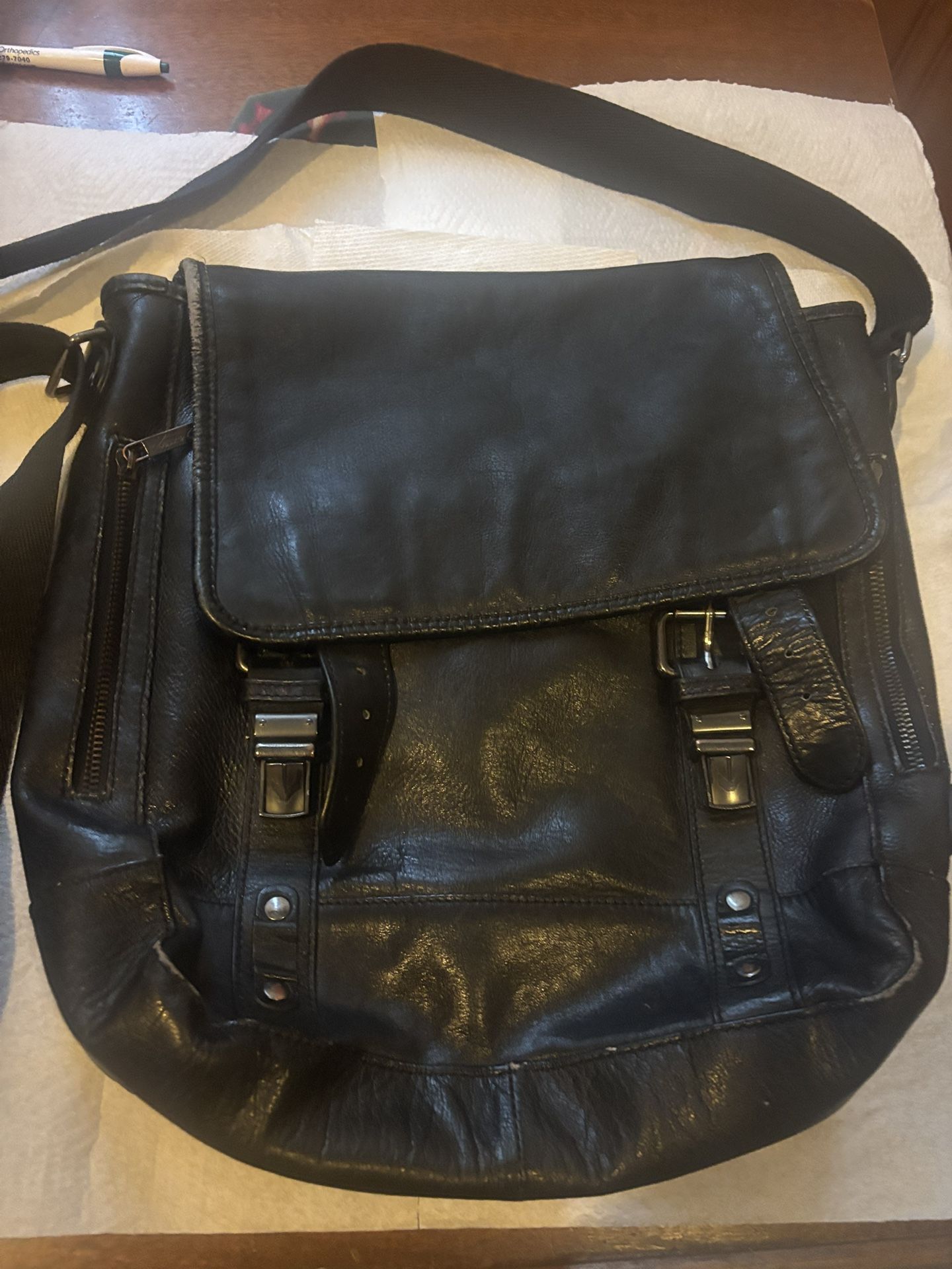 Kenneth Cole Leather Travel Bag/ Backpack