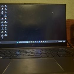 Hp Zbook Studio 15.6 Inch + 2TB Hard Drive