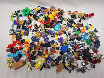 Lot Of Lego Minifigures Parts And Pieces CMF Minecraft Scooby Doo Accesories