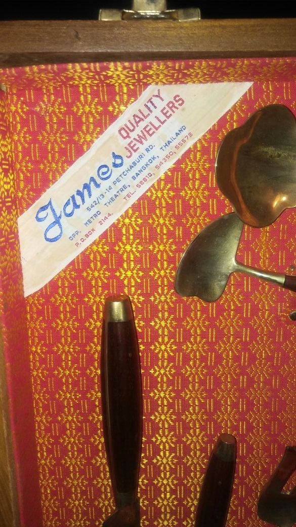 Collector's James quality jewelers. From Bangkok Thailand
