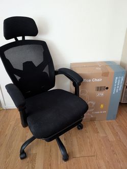 Reclining Office Chair with Lumbar Support (NEW IN BOX)