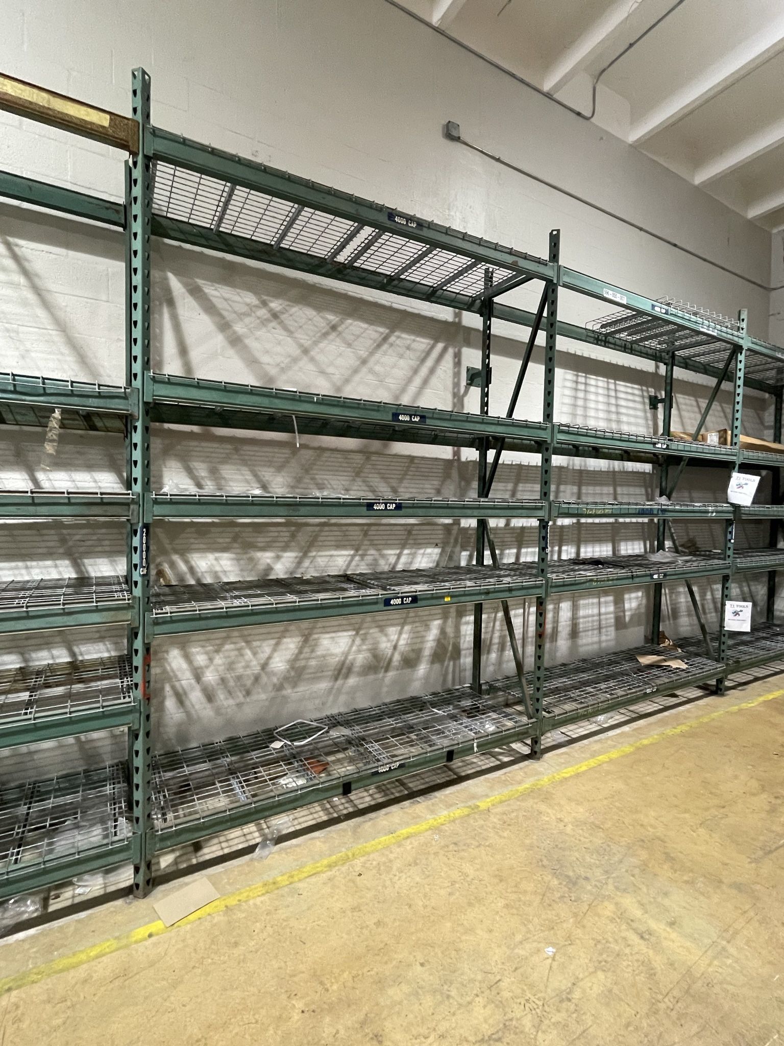 Shelving / Shelves / Pallet Racks