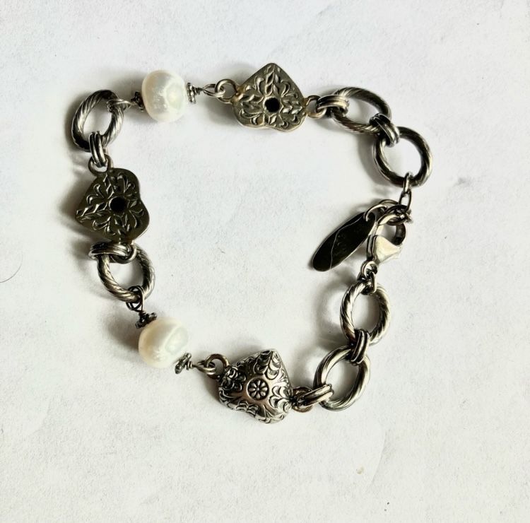 Elegant Silver and Pearl Bracelet
