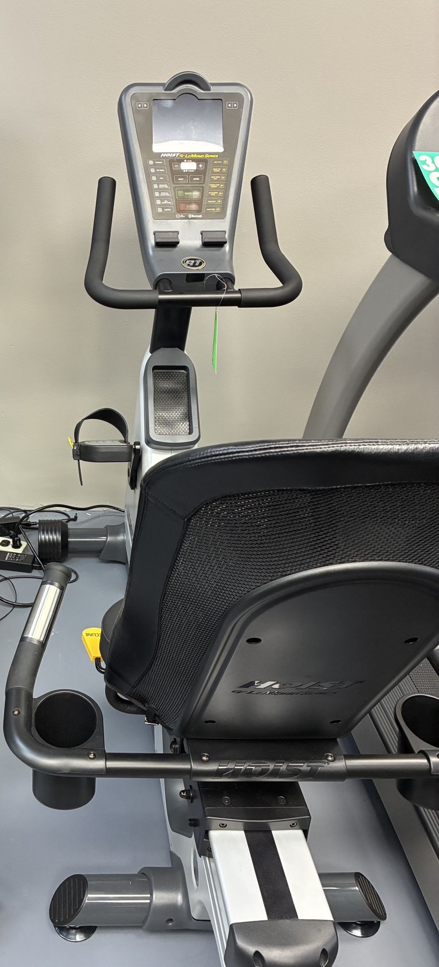 Hoist Lemond Series RT Recumbent bike