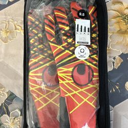 Uhlsport fire prediction absolutgrip goalie gloves.  SIZE 9.5   ONLY USED 3X