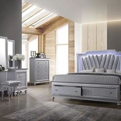 Brand New Complete Bedroom Set With Vanity Are Available With Free Delivery And Cash On Delivery 