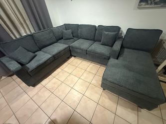 COUCHES
