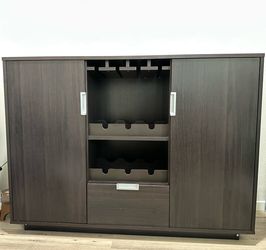 Bar cabinet