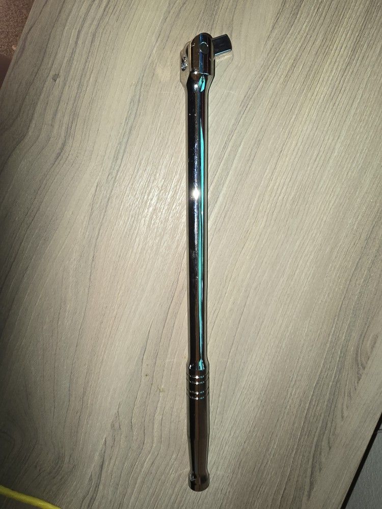 Husky 1/2 in. Drive 15 in. Breaker Bar
