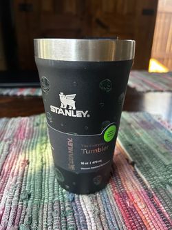 Stanley sweetheart skulls tumbler