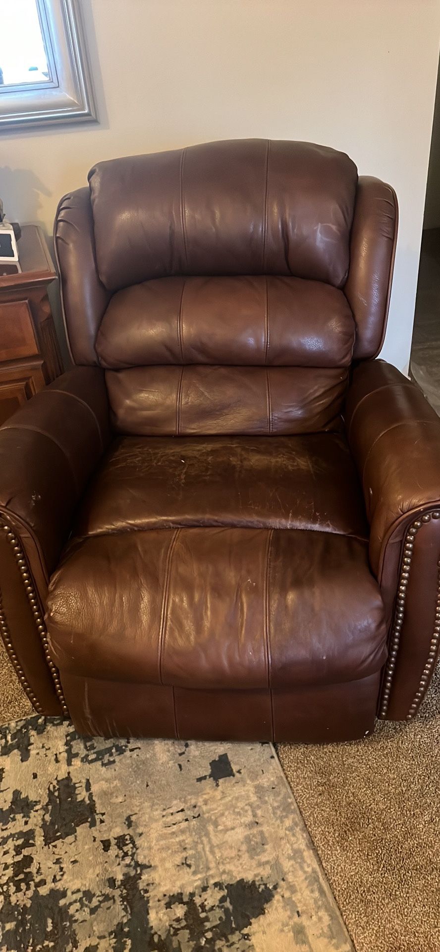 2 Sofas