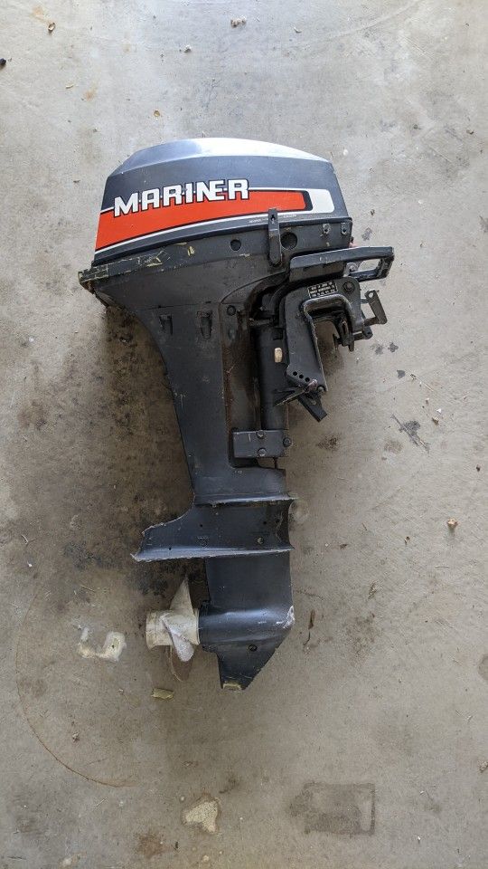 Mercury Mariner 9.9 Outboard Motor 