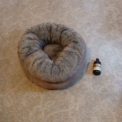 Kirkland Brand M/S Pet Bed