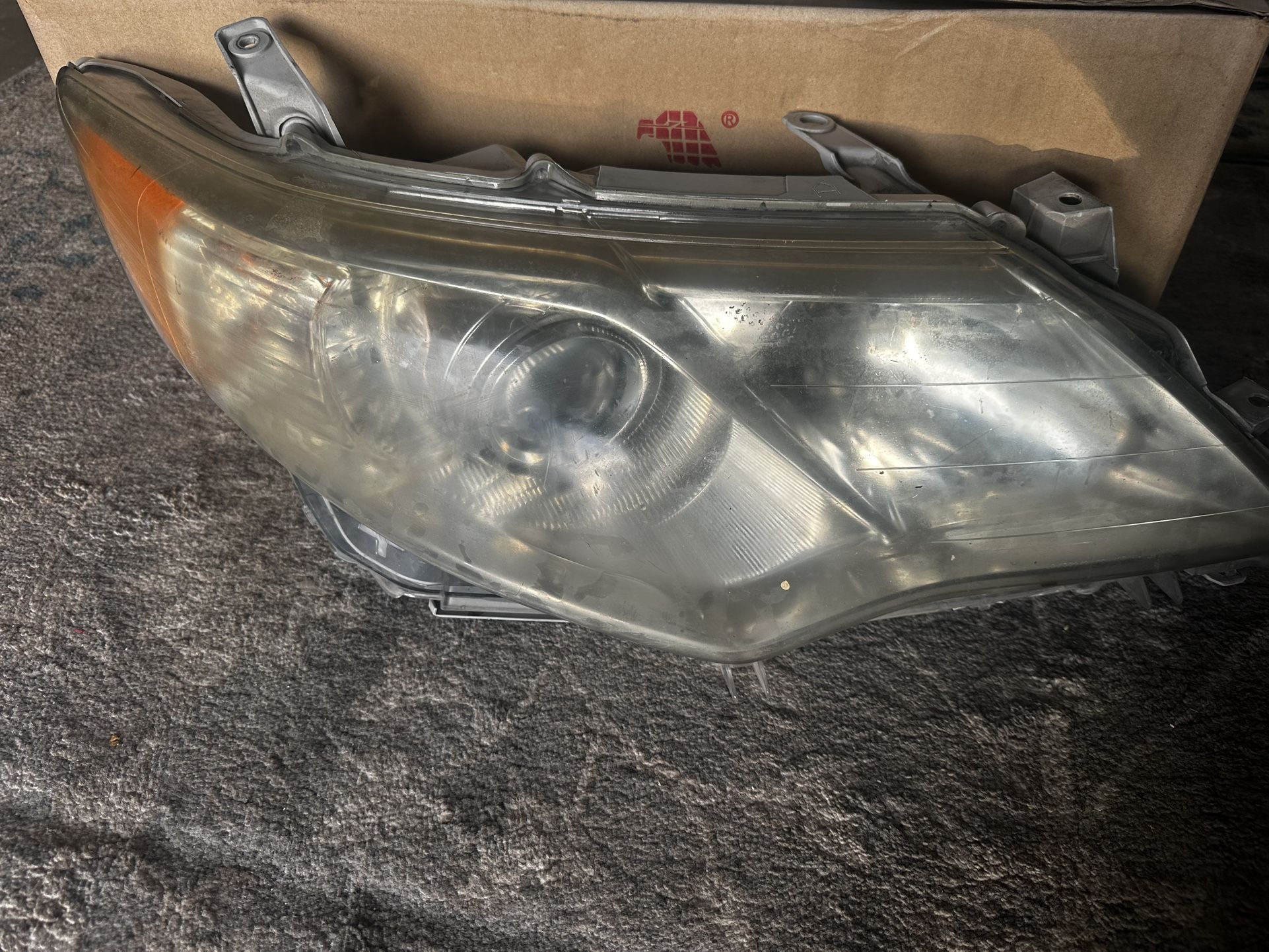 2012-2014 Toyota Camry Headlight