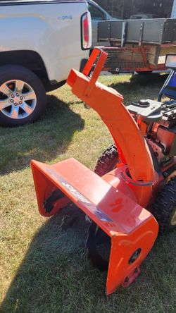 Ariens snow blower . runs . 8 hp!