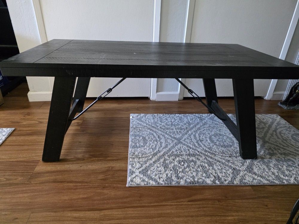 Coffee Table W/two end tables 