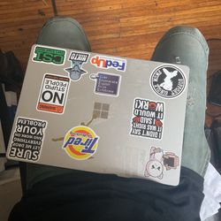 Microsoft Surface Laptop ( Touchscreen )