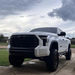 22-26 TUNDRA . 6” Lift Kit 20” Fuel Wheels 35” Tires Installations.  Package. (We Finance)
