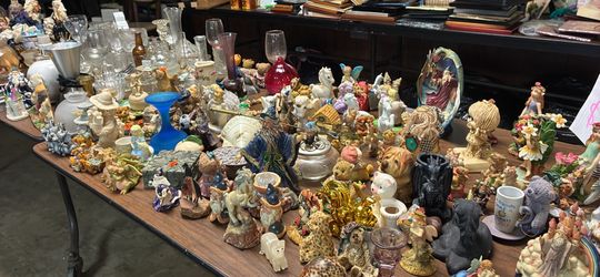 All must go ! Vintage Knick Knacks glass ware picture frames