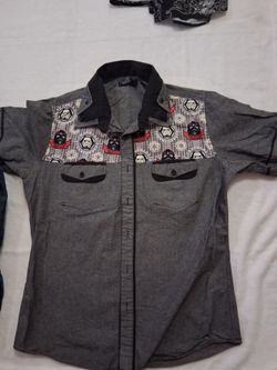 Camisas semi nuevas  saze S Y M