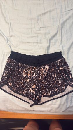 LuLulemon Shorts Size 6